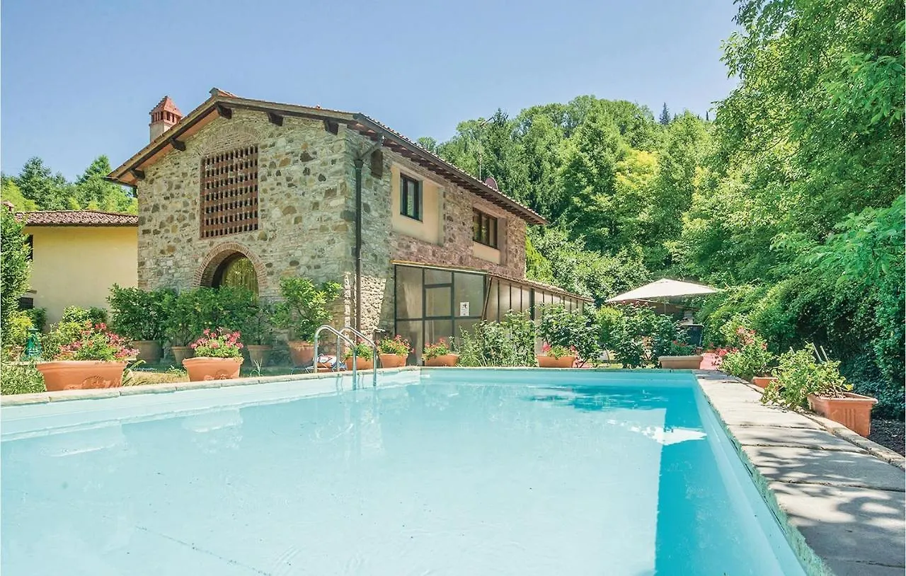 Stunning Home In Molino Del Piano Fi With Wifi 0*,